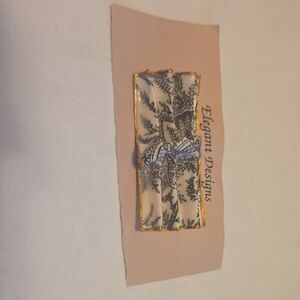 Elegant Designs Floral Broach